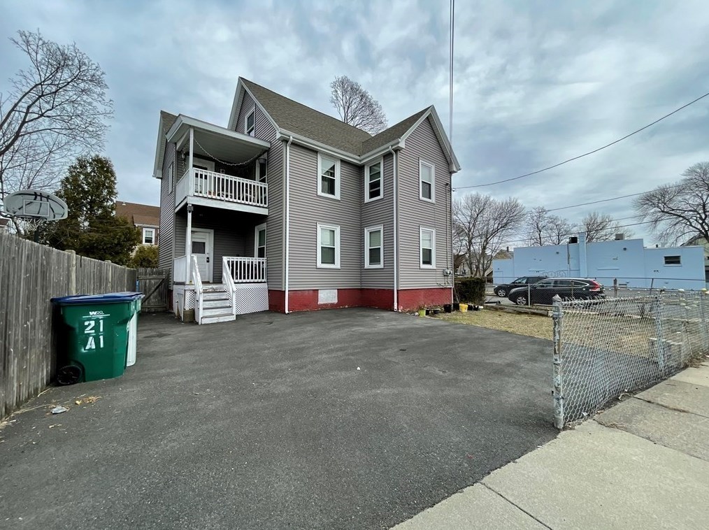 21 Sheldon St, Lynn, MA 01902-1730