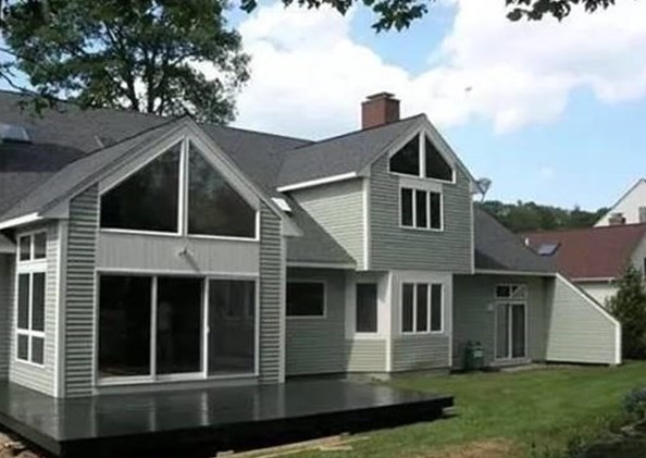 130 Emerson Rd, Lexington MA  02420-2100 exterior