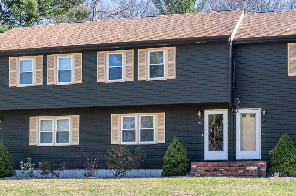 15 Taylor Ct, Norton, MA 02766 exterior