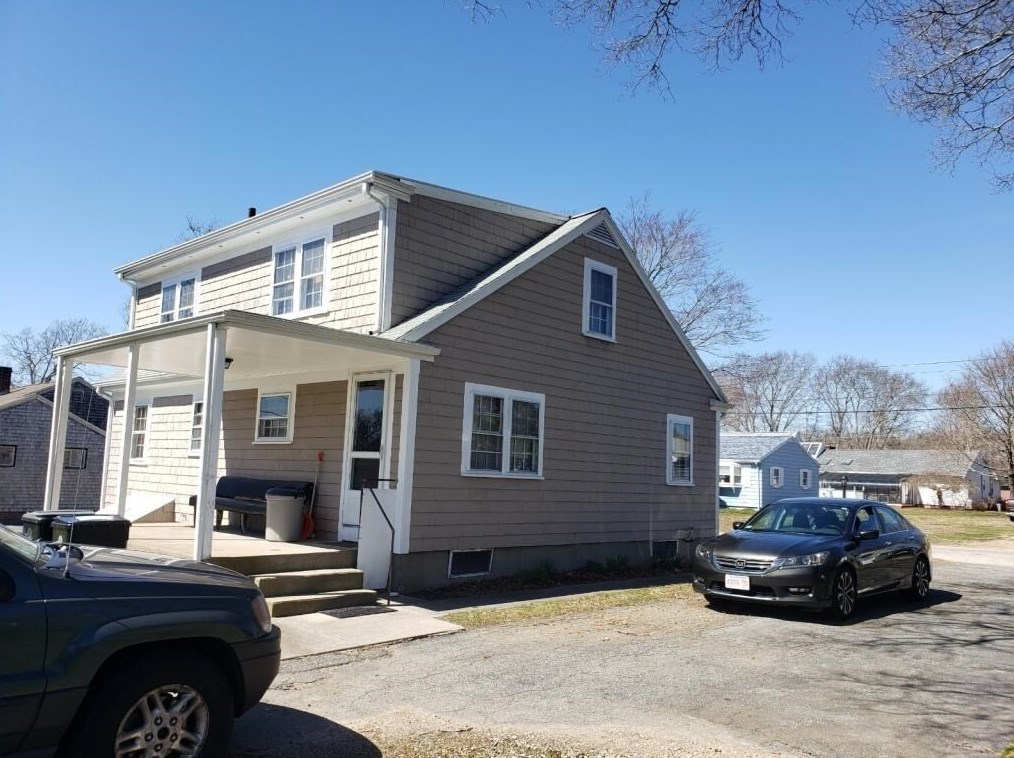 10 Lasca St, Dartmouth, MA 02747 exterior