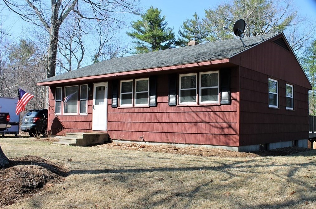 5 Miles Ave, Gardner, MA 01473 exterior