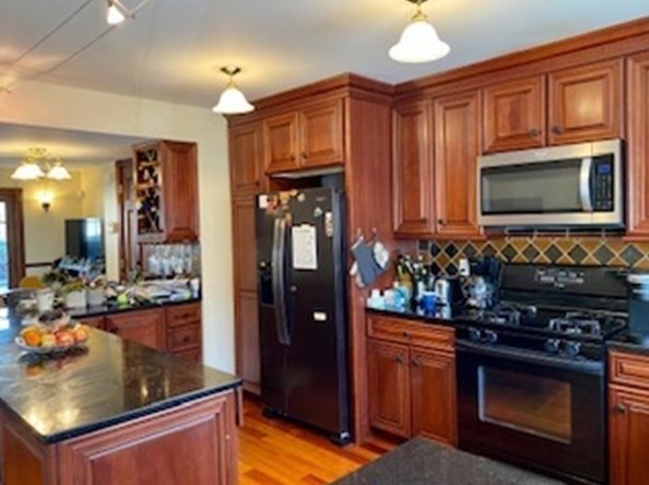 18 Jay St, Cambridge MA  02139-3705 exterior