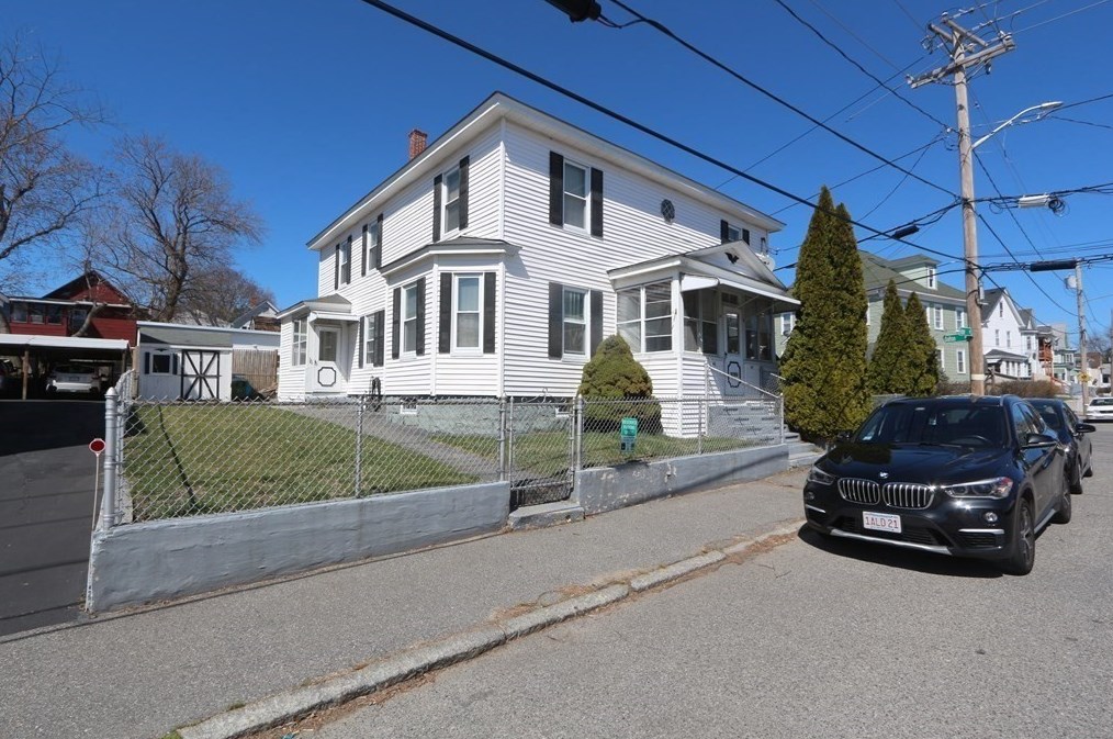 46 Fisher St, Lowell, MA 01850 exterior
