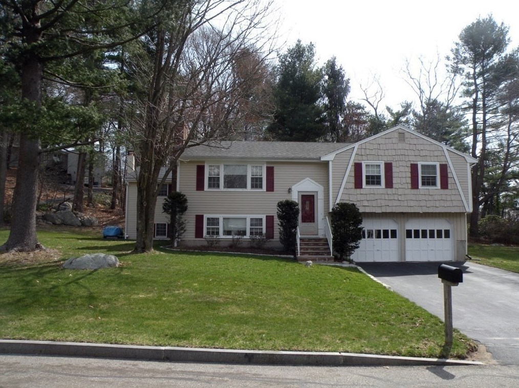 12 Trayer Rd, Canton, MA 02021 exterior