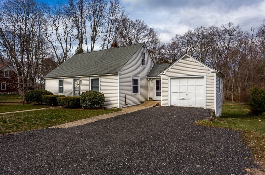 58 Worcester St, Norton, MA 02766 exterior