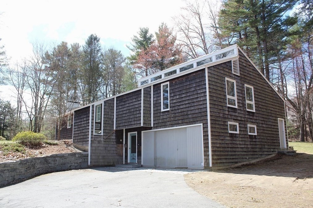 88 Farwell Rd, Tyngsborough, MA 01879 exterior