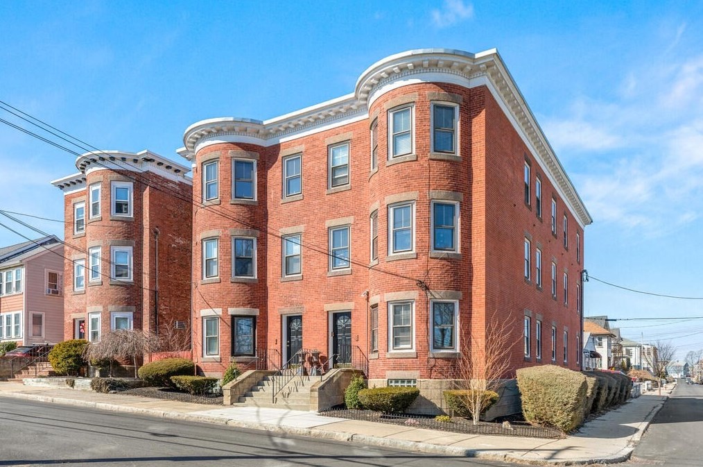 94 Lincoln St, Winthrop, MA exterior