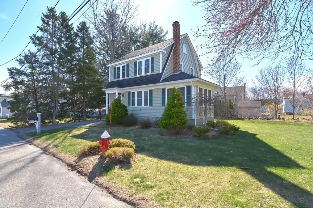 8 Blanchard Rd, Milford, MA 01757 exterior