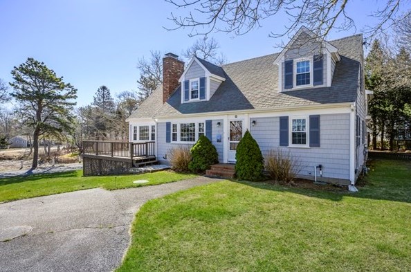 54 Little Cove Cir, West Dennis, MA 02670 exterior