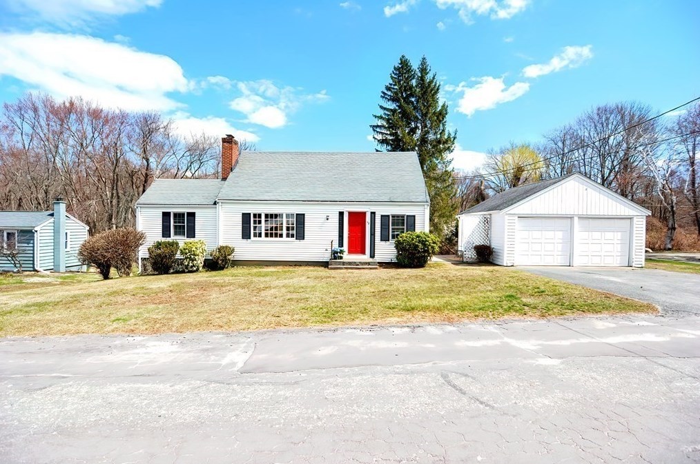 68 Maple Dell Ln, Holliston, MA 01746 exterior