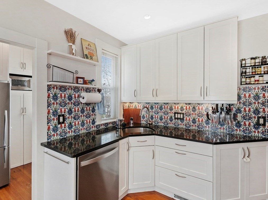 21 Fairmount Ave, Somerville, MA 02144 exterior