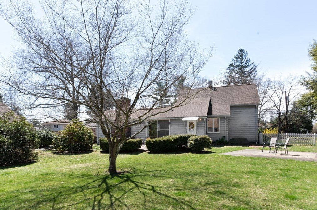 354 Chapin St, Ludlow, MA 01056 exterior