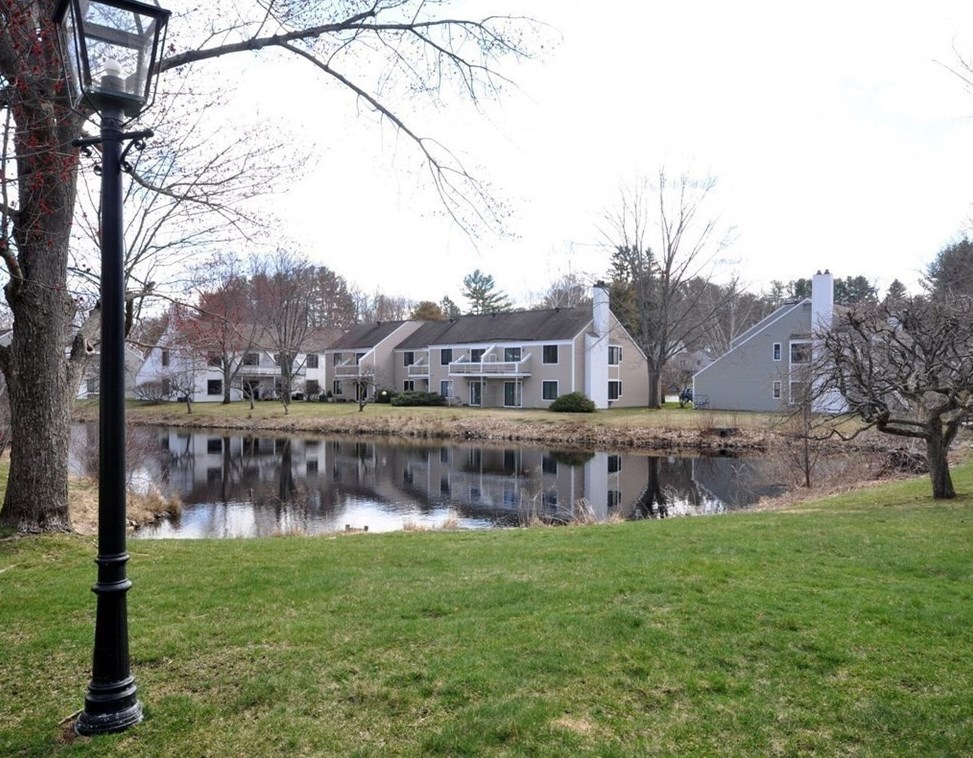 6 Concord Greene, West Concord, MA 01742 exterior