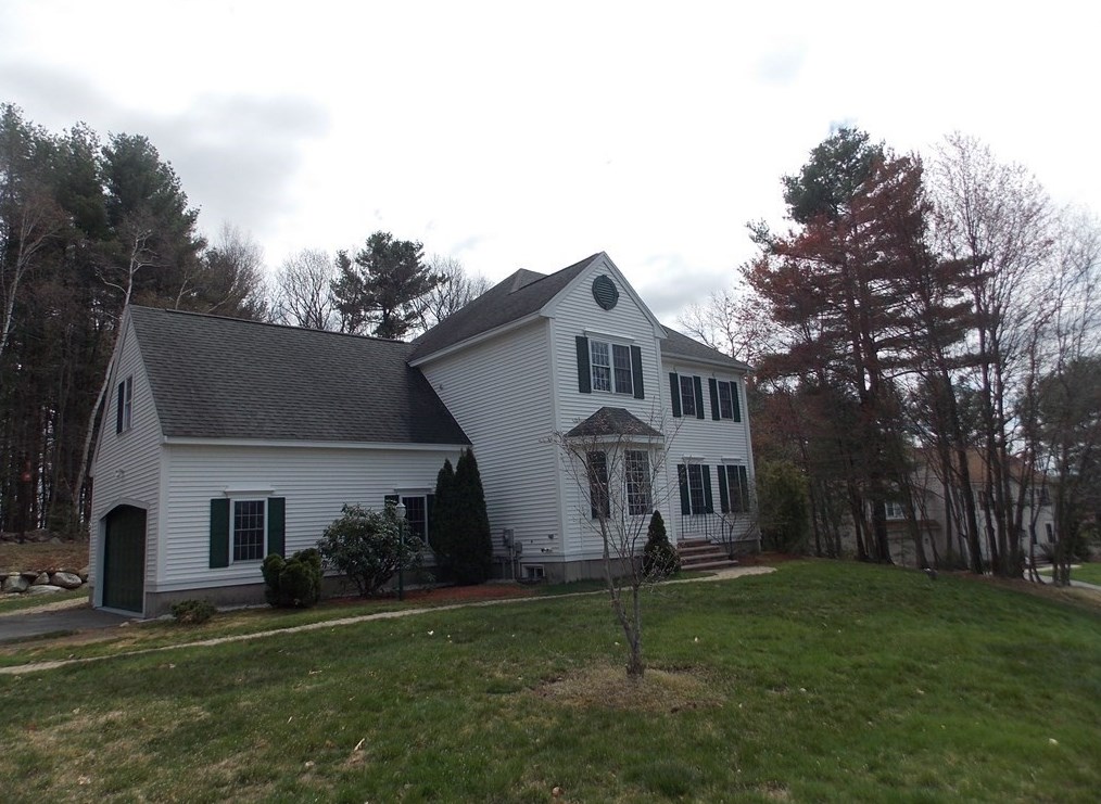 11 Cortland Dr, Hudson, MA 01749 exterior