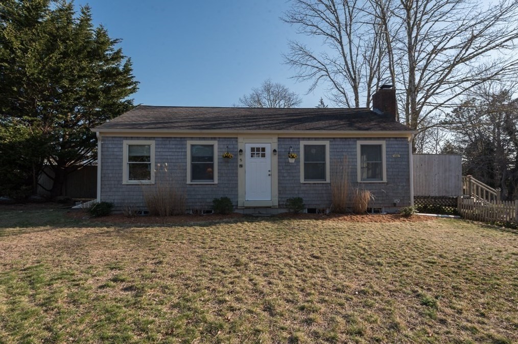 55 Fisk St, West-Dennis, MA 02670 exterior