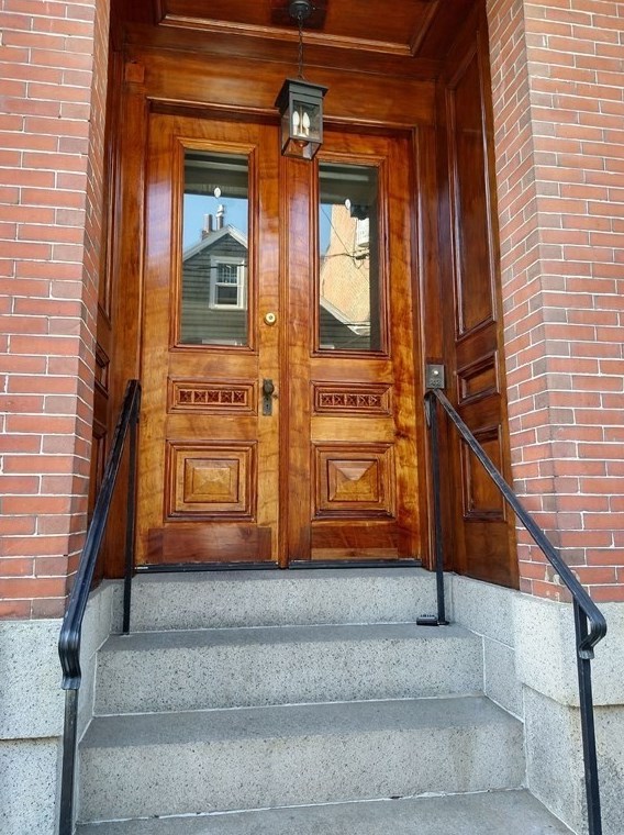 22 Sullivan St, Boston, MA 02129 exterior