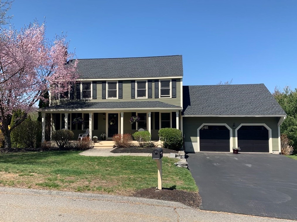 92 Revolution Dr, Leominster, MA 01453 exterior
