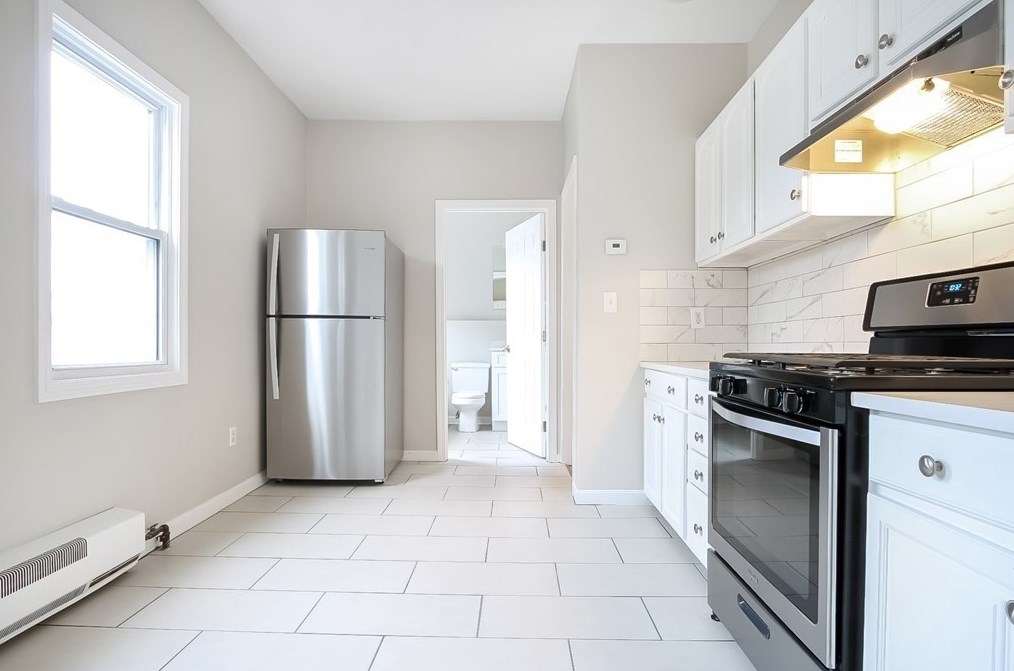 107 Columbia St #2, Cambridge, MA 02139