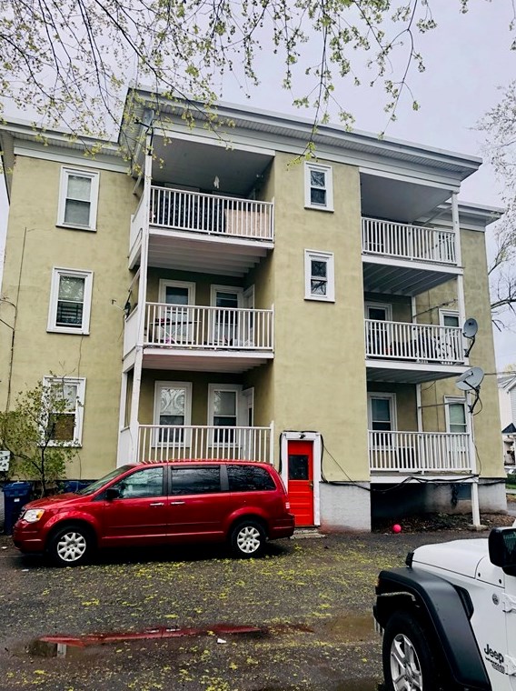 640 River St, Boston, MA 02126 exterior