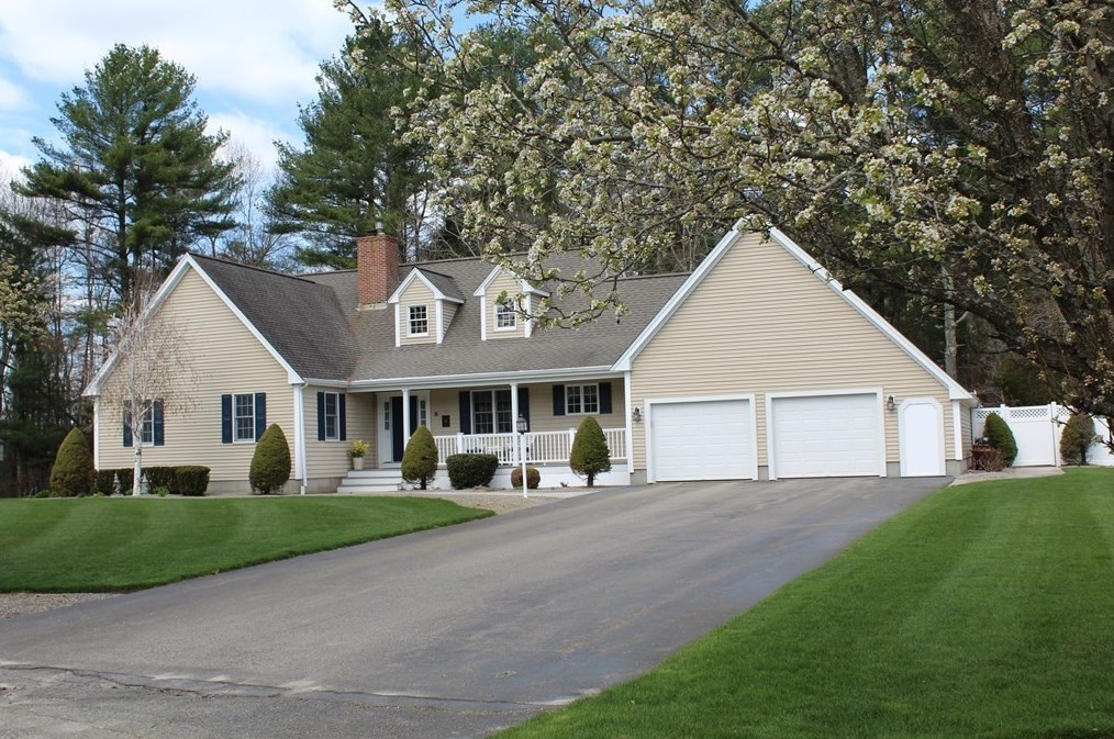 17 Jack Henry Dr, Berkley, MA 02779 exterior