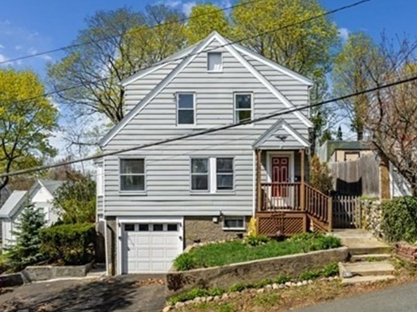 14 Burdett Rd, Lynn, MA 01904-2430