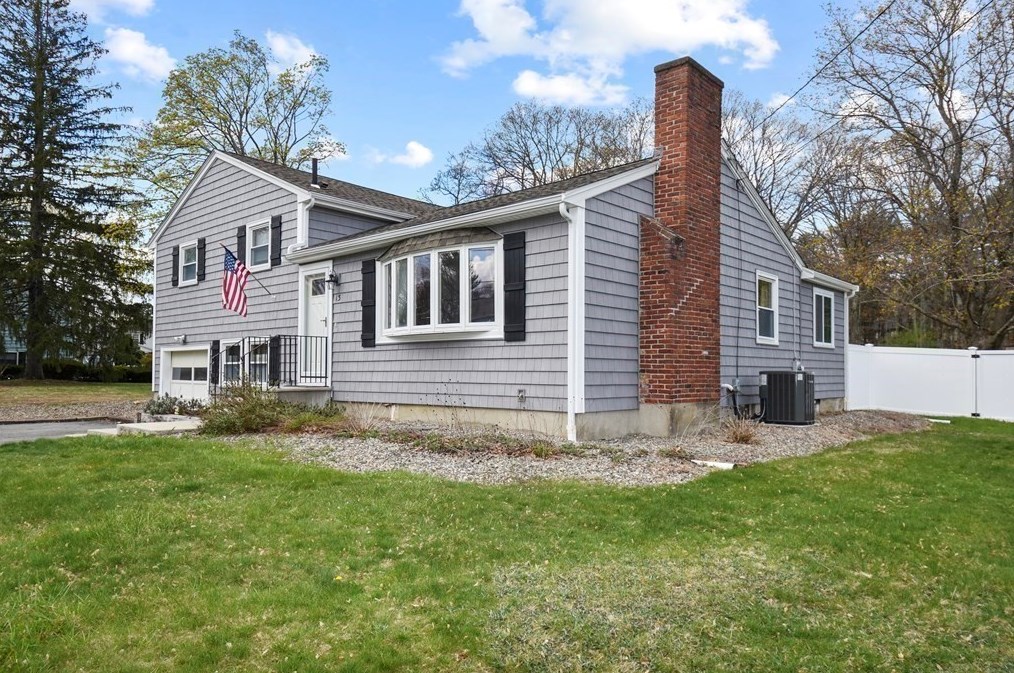 13 Sunset Cir, Marlboro, MA 01752 exterior