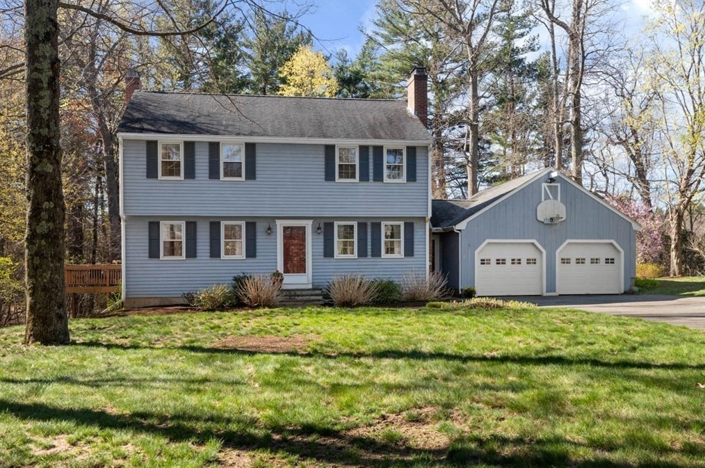 72 Washington St, Topsfield, MA 01983