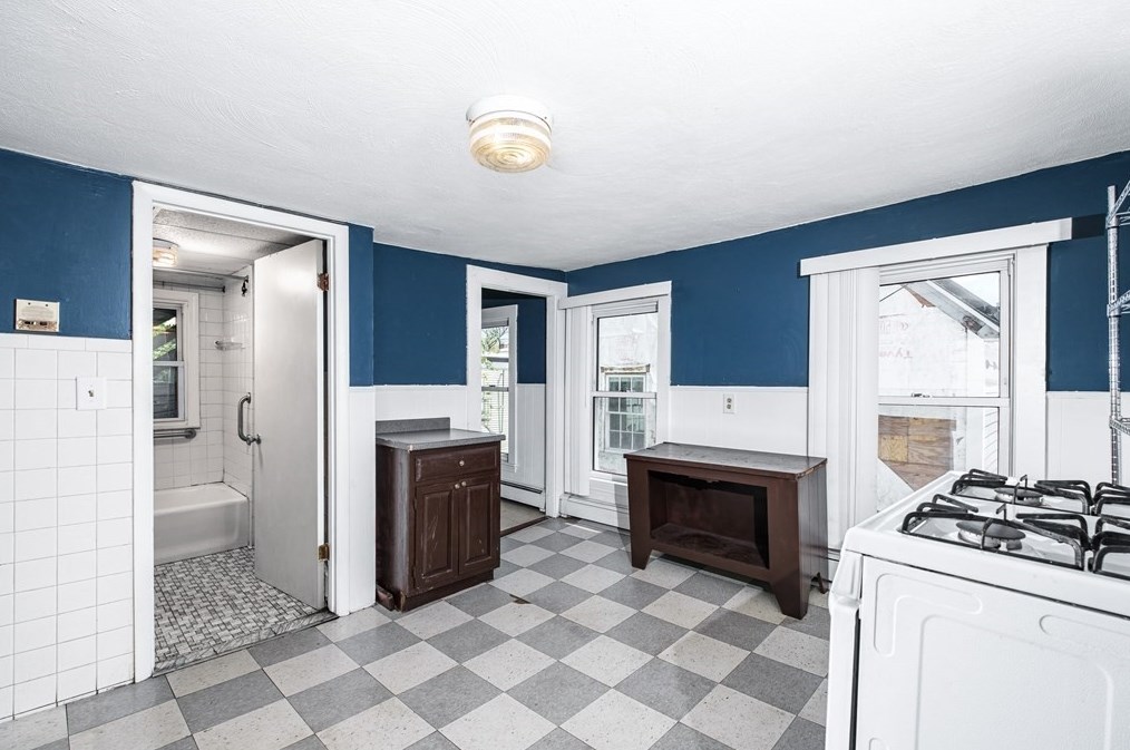 113 Hampshire St Apt 2r, Cambridge, MA