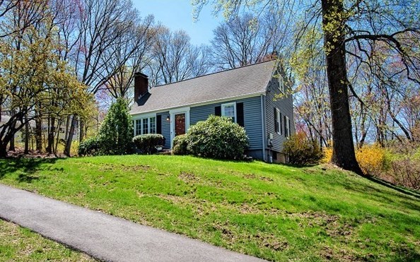 11 Hillcrest Dr, Westboro, MA 01581 exterior