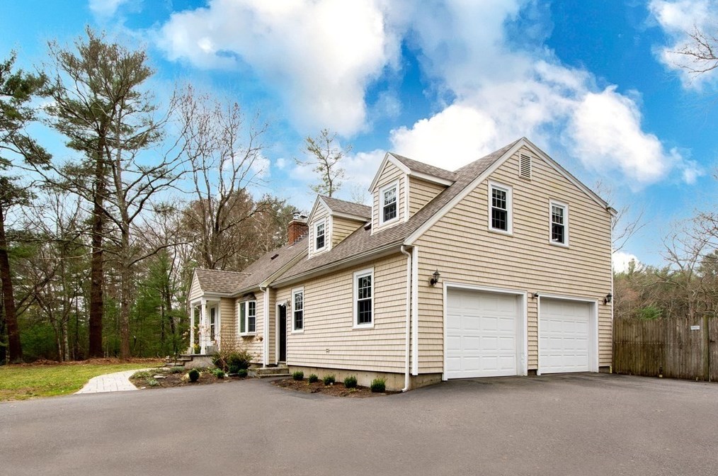 50 Littles Ave, Pembroke, MA 02359 exterior