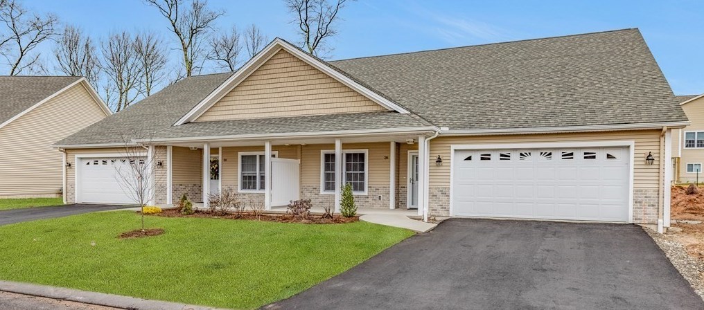 31 Lodge Ln, Wilbraham, MA 01095 exterior