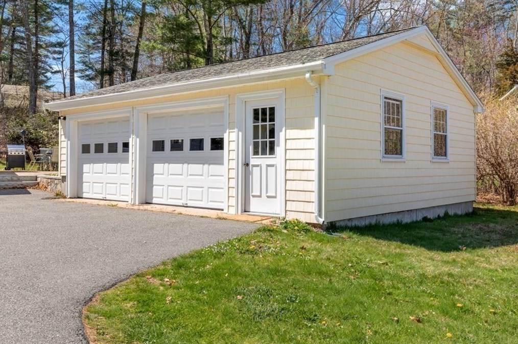 99 Karen Rd, Hanover, MA 02339 exterior