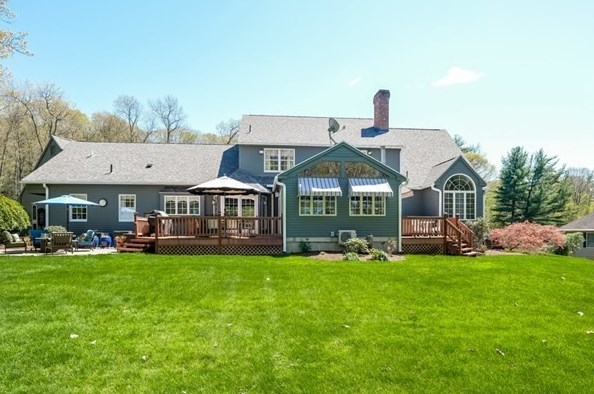 6 Wagon Dr, Wilbraham, MA 01095 exterior