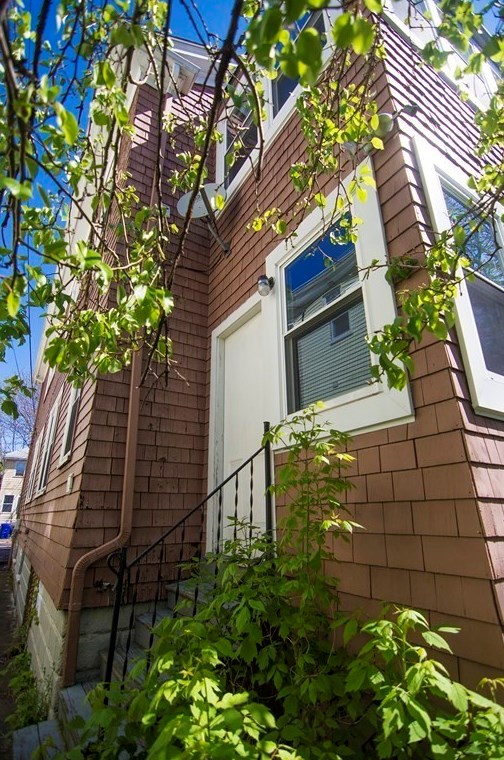 21 Priesing St, Boston, MA 02130 exterior