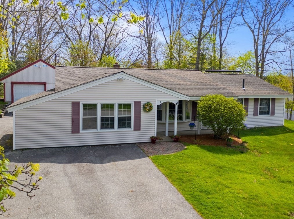 3 Alan Rd, Hudson, MA 01749 exterior