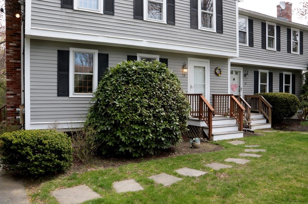 18 Norwell Ave, Scituate, MA 02066-2724