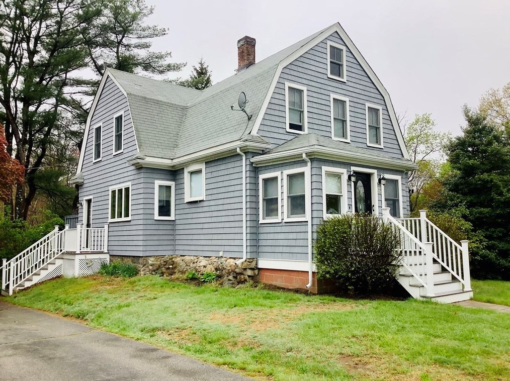 216 Greenwood St, Rockland, MA 02370 exterior