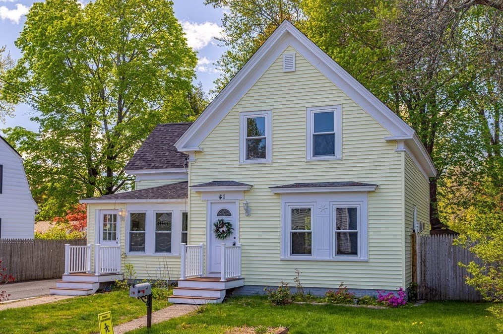 41 Fletcher St, Ayer, MA 01432 exterior