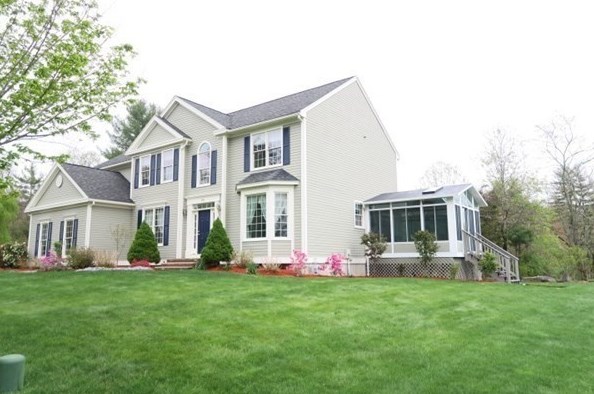 29 Butterfield Dr, Westboro, MA 01581 exterior