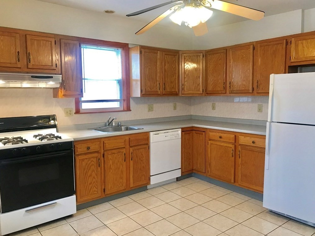 174 Spruce St #1, Watertown, MA 02472
