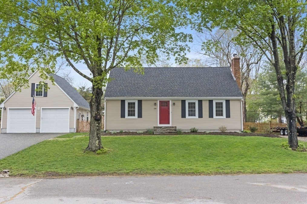 116 Woodstock Rd, South Attleboro, MA 02703 exterior