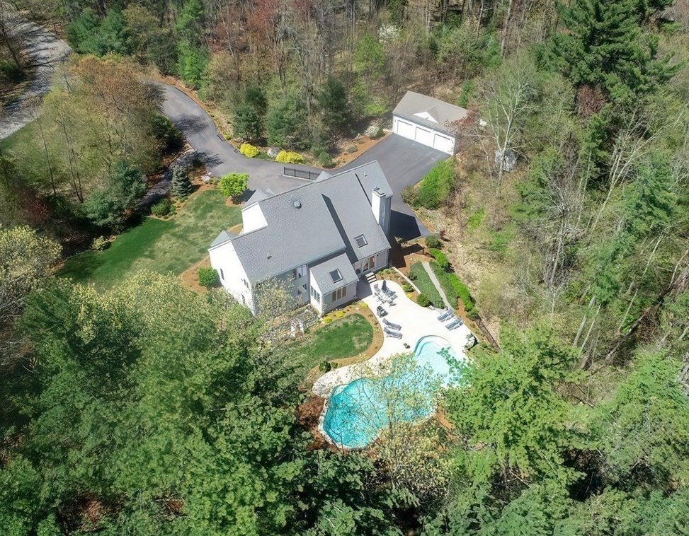 36 Moore Ln, Northborough, MA 01532 exterior