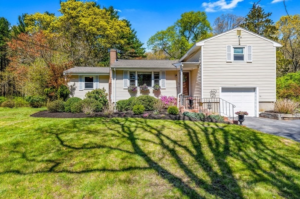 316 Plain St, Hanover, MA 02339