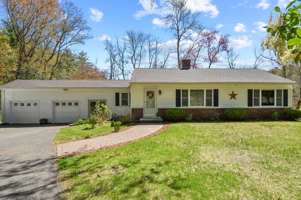 57 Haverhill Rd, Topsfield, MA 01983