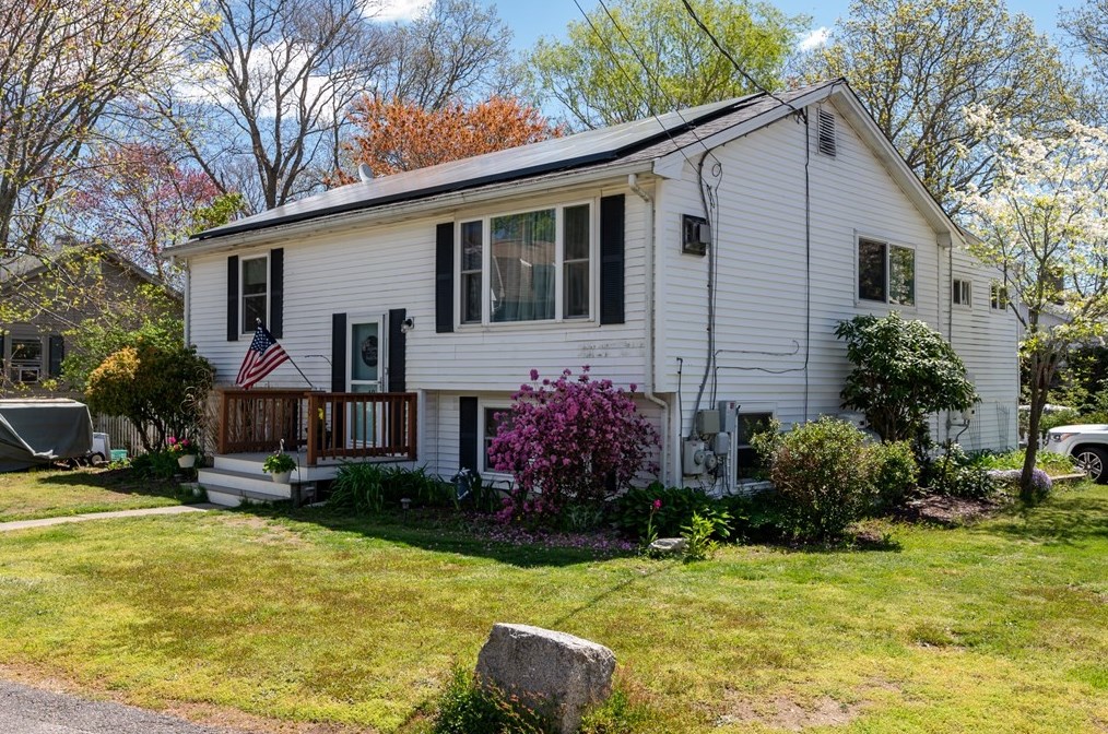 40 West Ave, Silver Lake, MA 02364