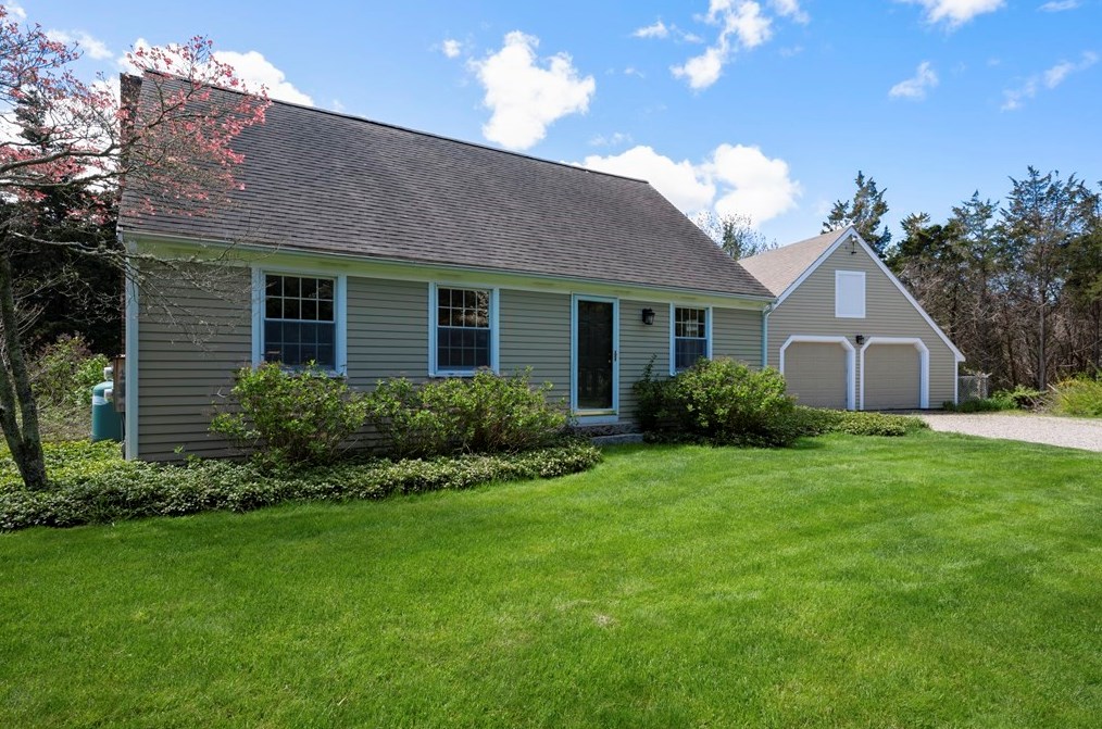 16 Juniper Hill Rd, East Sandwich, MA 02537 exterior