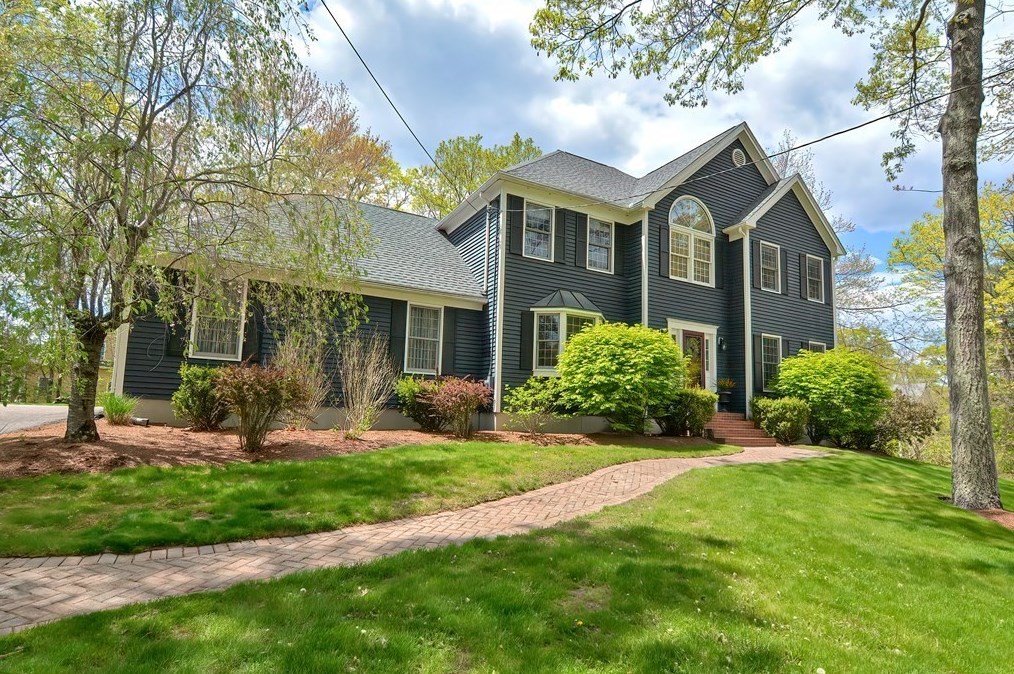 21 Monterey Dr, Franklin, MA 02038 exterior