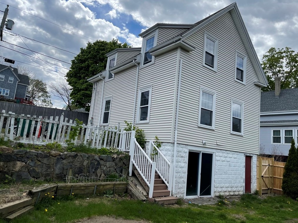 76 Webster St, Lynn, MA 01902 exterior