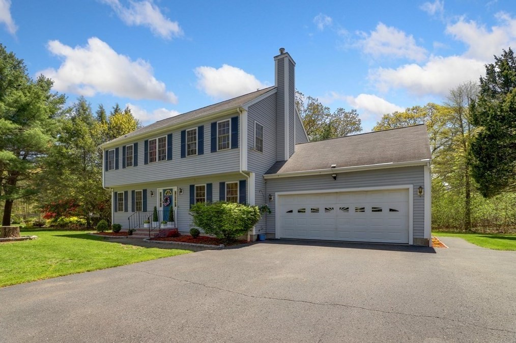3 Alex Ln, Foxborough, MA 02035 exterior