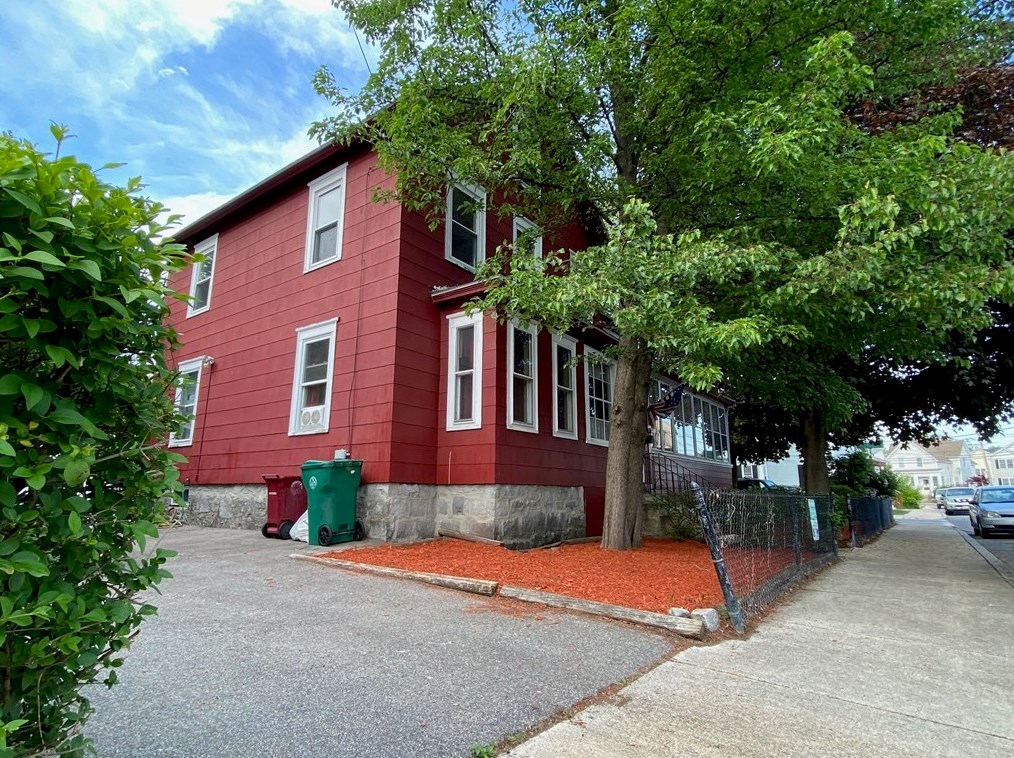 27 Forest St, Lowell, MA 01851 exterior